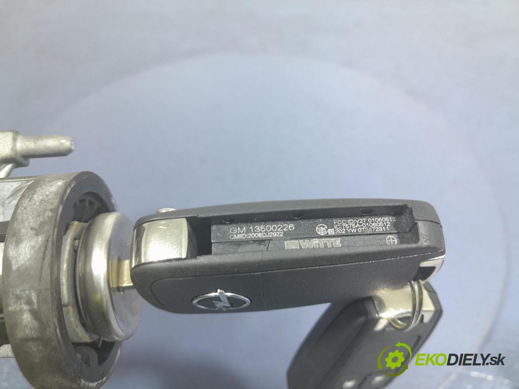 Opel Astra 2011 Spínač zapaľovania: 