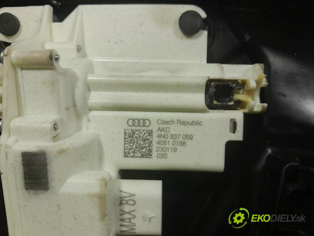 Audi A6 2019 zámok dvere zad Vľavo: 4N0837059