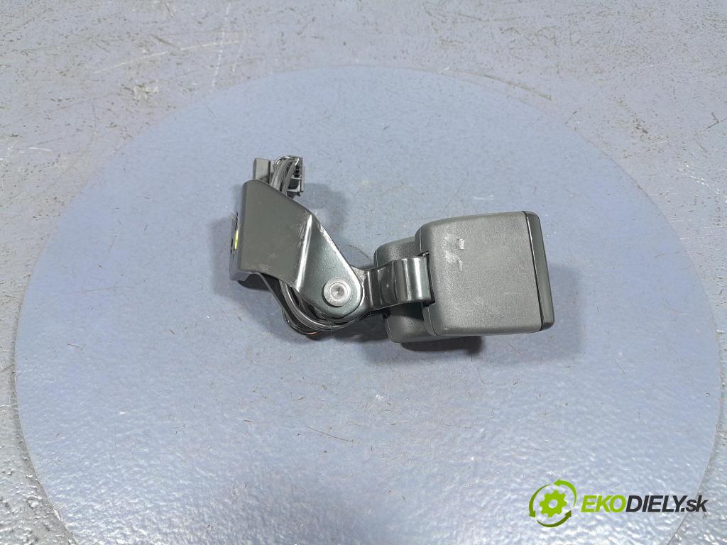 Audi A6 2019 Pásy: Bezpečnosť: x 4K8857739L