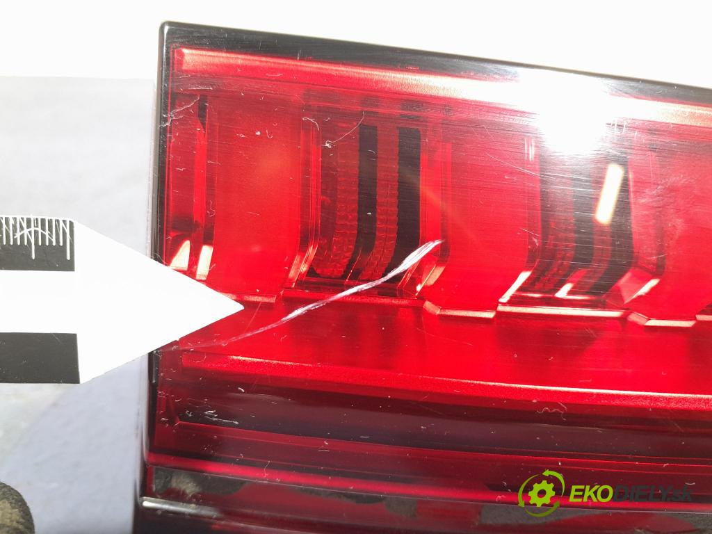 Audi A6 2019 svetlo / reflektor zad Prava: Vnútri: 4K5945094