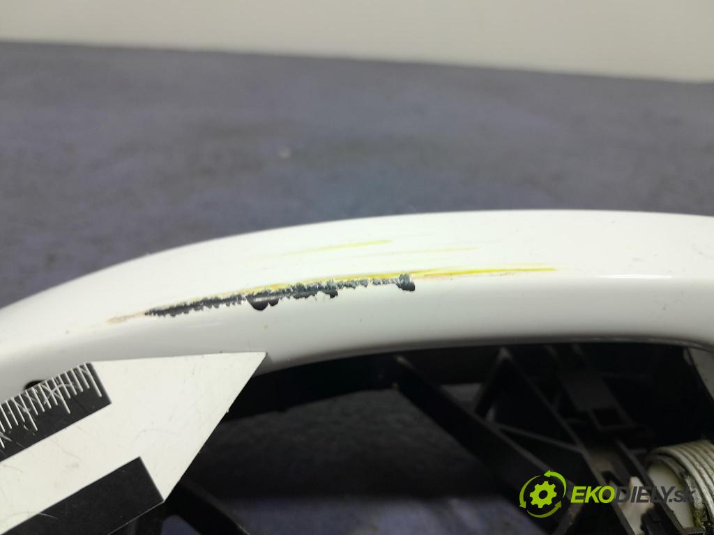 Audi A6 2019 rukoväť Predné ľavá 4N0837811B