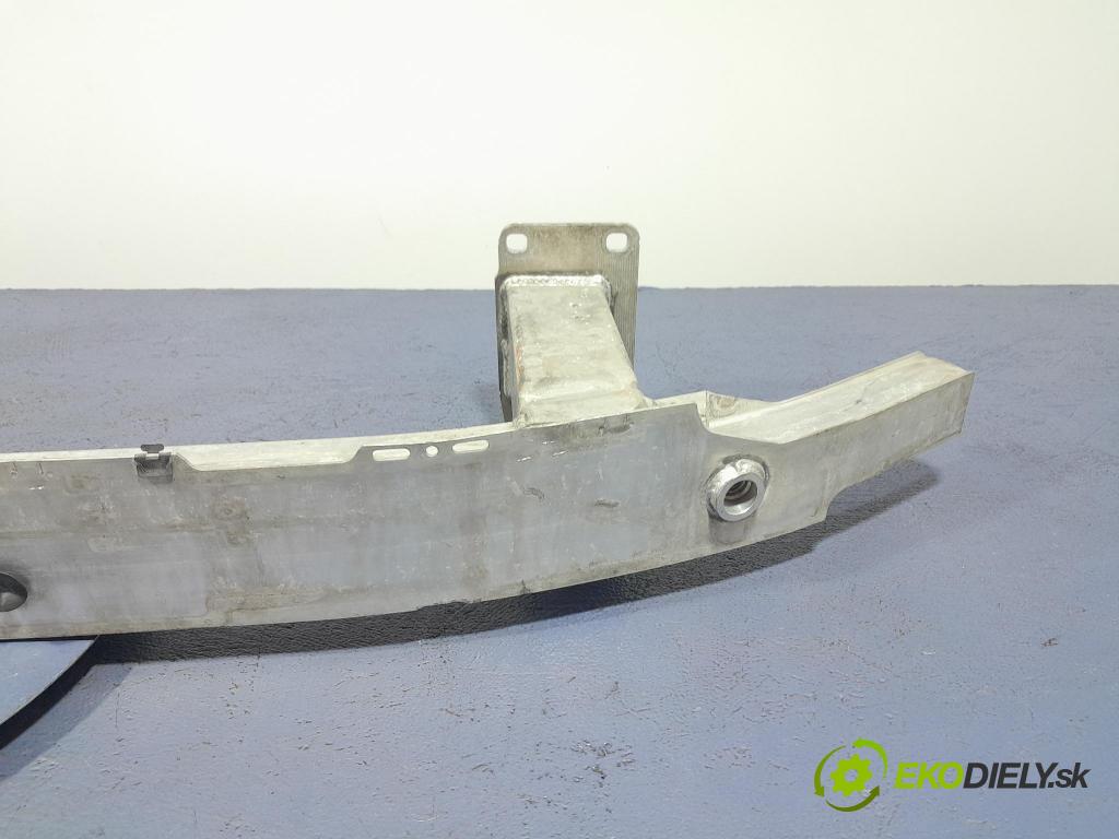 Audi A6 2019 výstuha narazník Predné 4K0807109
