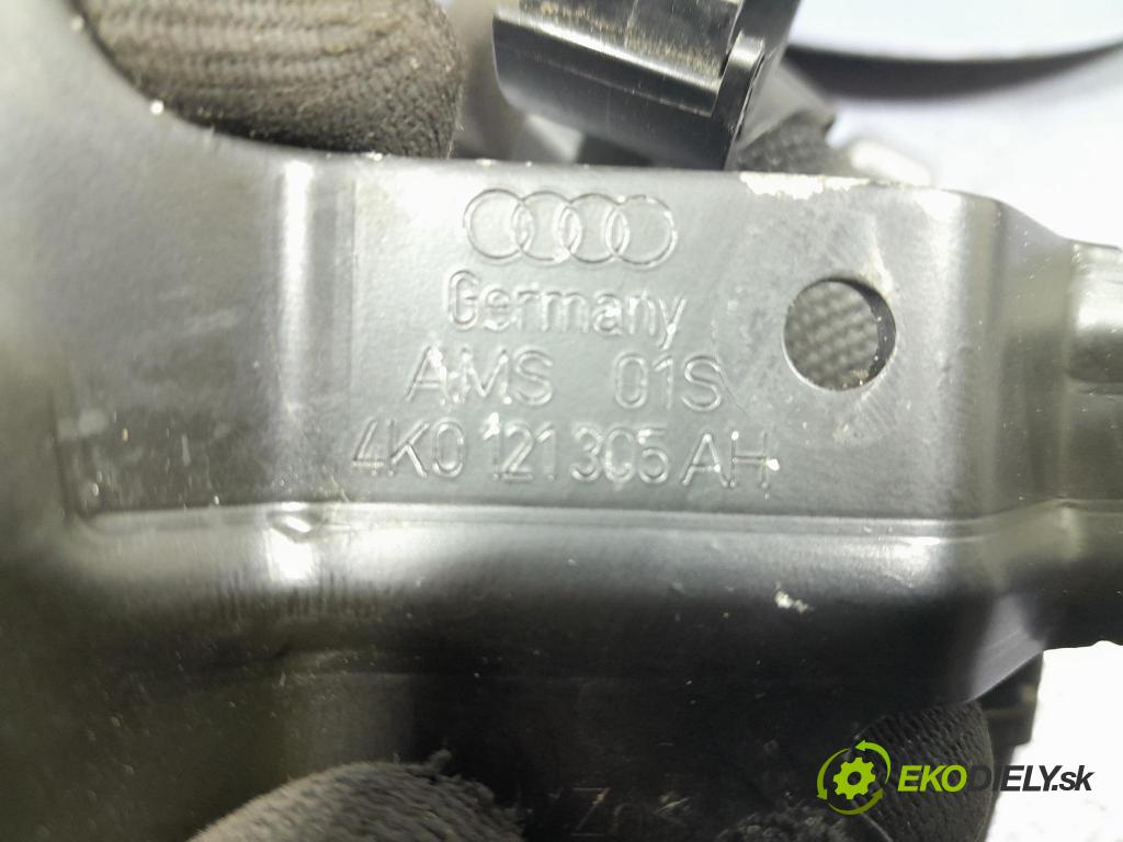 Audi A6 2019 čerpadlo Voda: 06H121601P