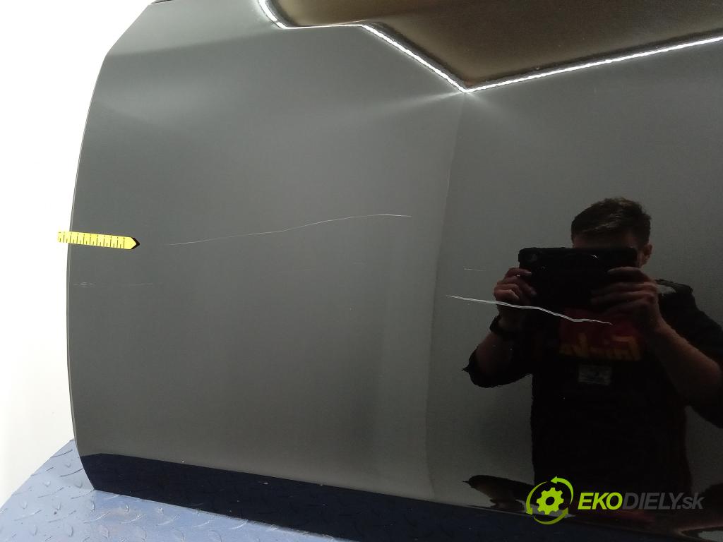 Volvo S60/V70 2017 dveře před Vlevo, odjet: 01