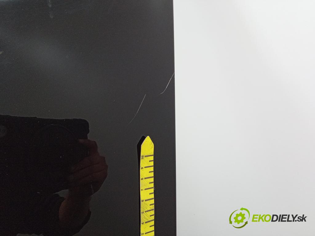 Volvo S60/V70 2017 dveře před Vlevo, odjet: 01