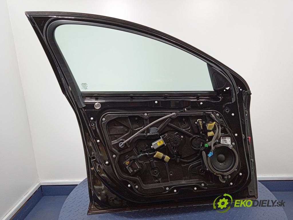 Volvo S60/V70 2017 dveře před Vlevo, odjet: 01