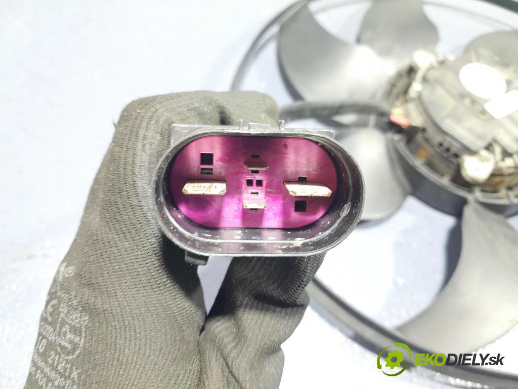 Audi A6 2019 Ventilátor Chladič: 8W0959455J
