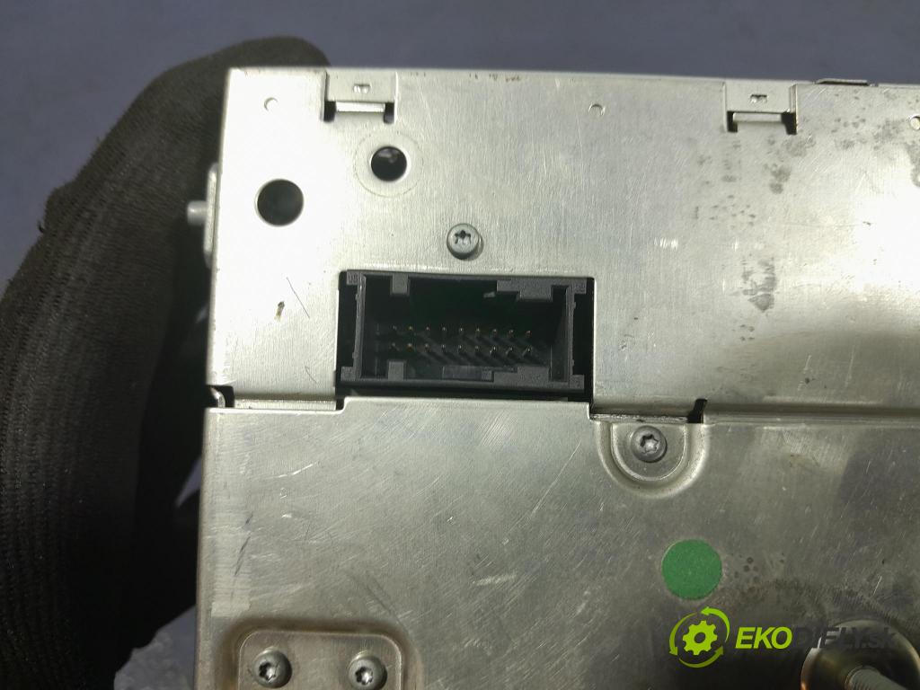 Seat Toledo 2005 Radio I Navigácia: 1K0035198C