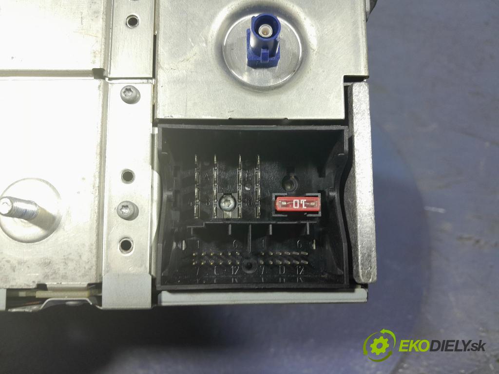 Seat Toledo 2005 Radio I Navigácia: 1K0035198C