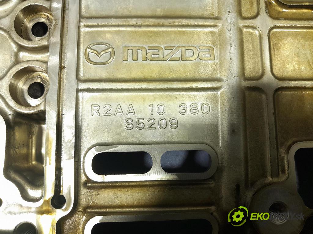 Mazda Cx-7 0 vaňa Olej: 