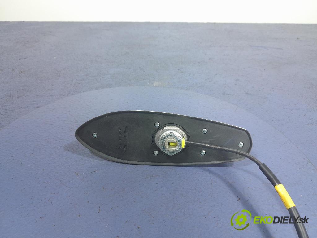 Toyota Auris 2017 Antena 
