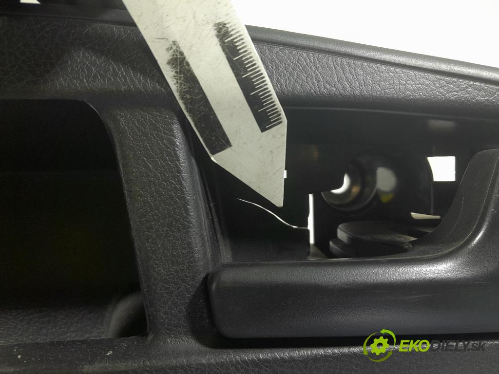 Toyota Auris 2017 Čalounictví: kufra: 64733-02090