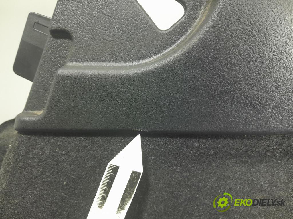 Toyota Auris 2017 Čalounictví: kufra: 64733-02090