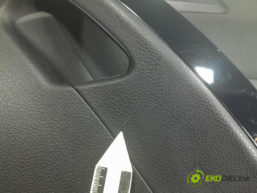 Toyota Auris 2017 Čalounictví: dvere Predné Prava: 67777-02300