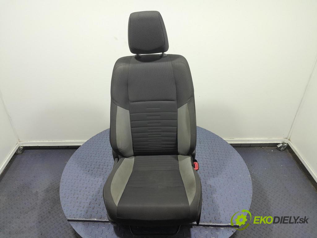 Toyota Auris 2017 Sedačka spolujazdca