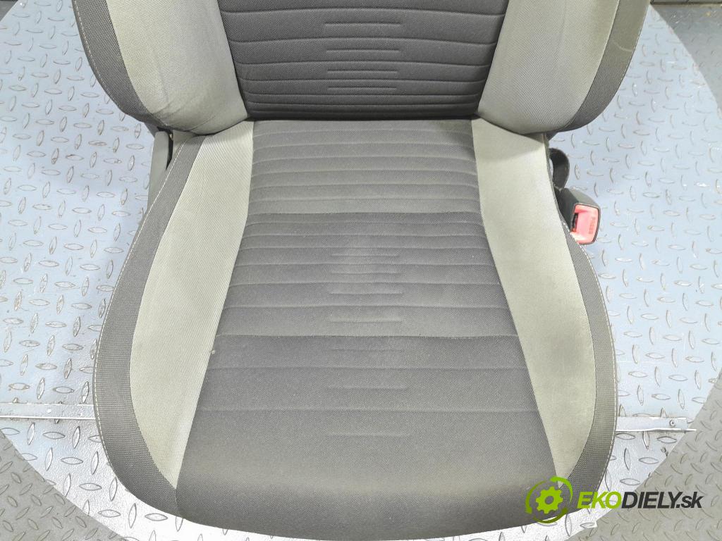 Toyota Auris 2017 Sedačka spolujazdca