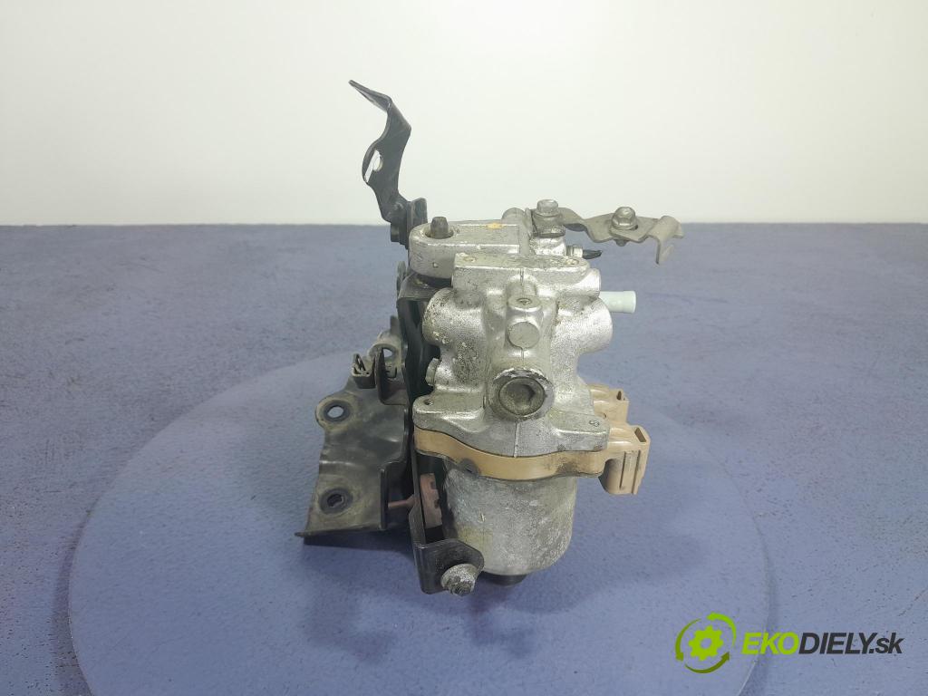 Toyota Auris 2017 čerpadlo Brzda: 47070-12010