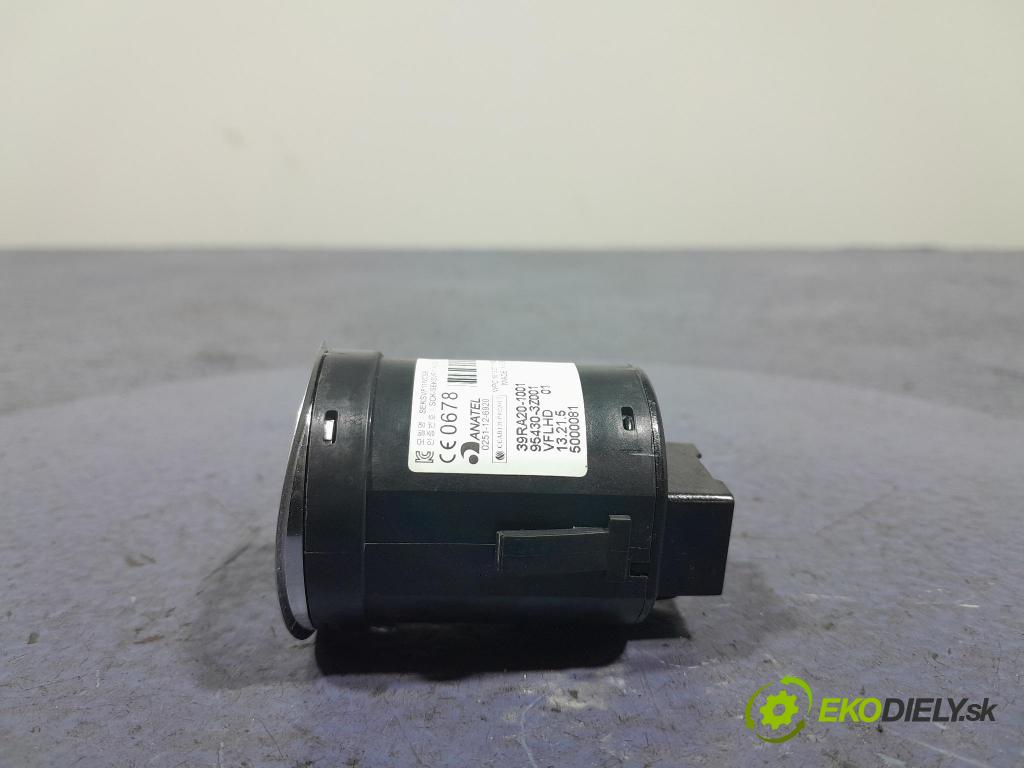 Hyundai I40 2013 prepínač Start/Stop 95430-3Z001