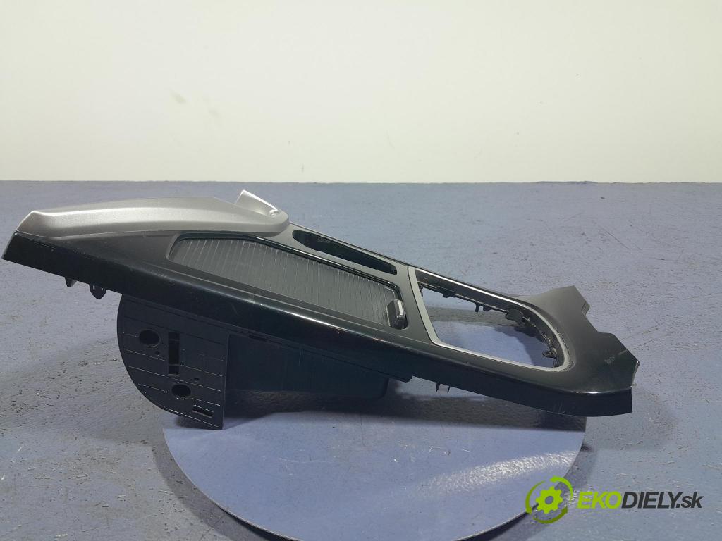 Hyundai I40 2013 kryt Plast: Interiéry: 84670-3Z000