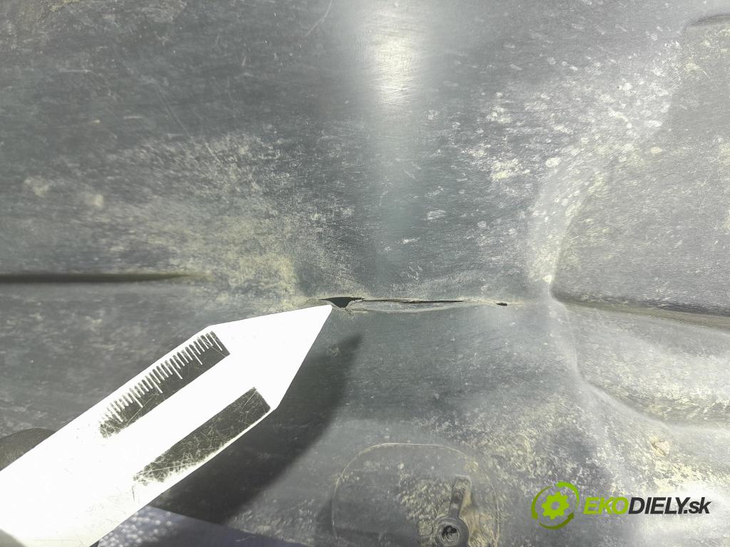 Dacia Sandero 2022 Blatník: Plastové: Predné 638451010R