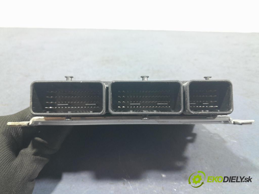 Dacia Sandero 2022 riadiaca jednotka Motor: 237104638S