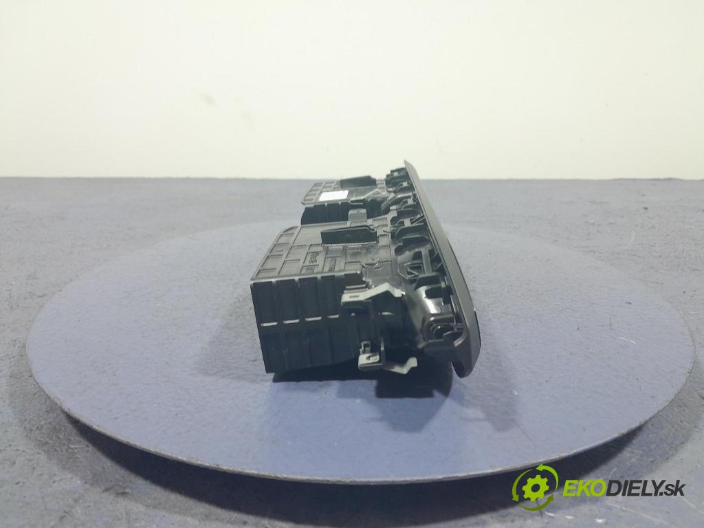 Dacia Sandero 2022 GRIDS: Prúd vzduchu: Vzduch: 687500391R