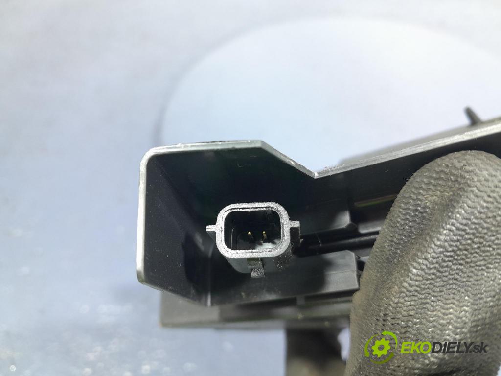 Dacia Sandero 2022 zámek dveře před Levý: 805035308RB