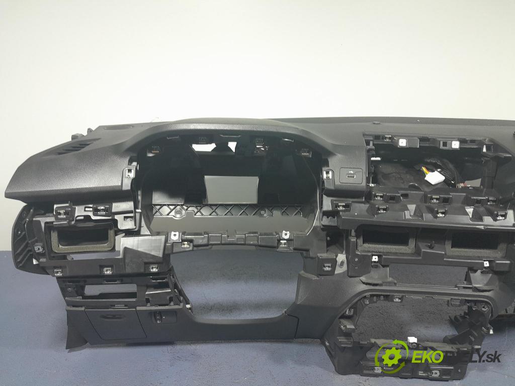 Dacia Sandero 2022 kokpit,pristrojová doska