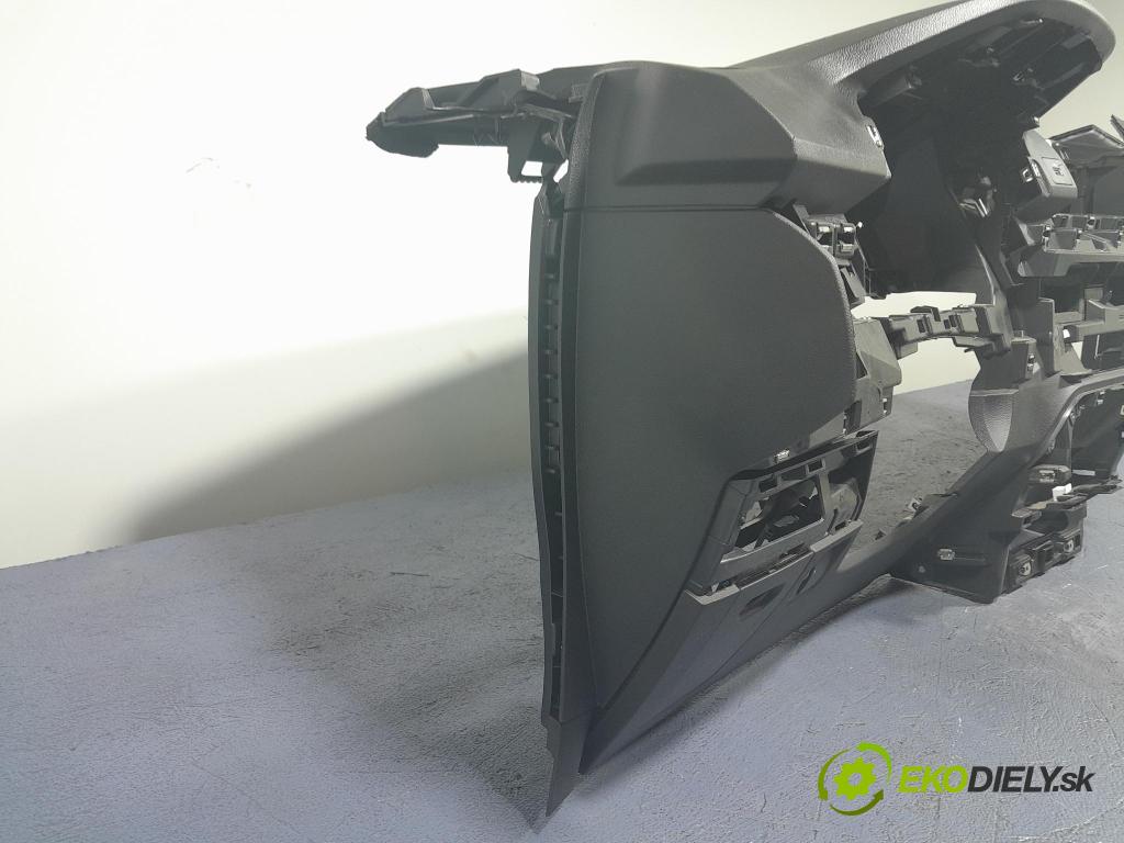 Dacia Sandero 2022 kokpit,pristrojová doska