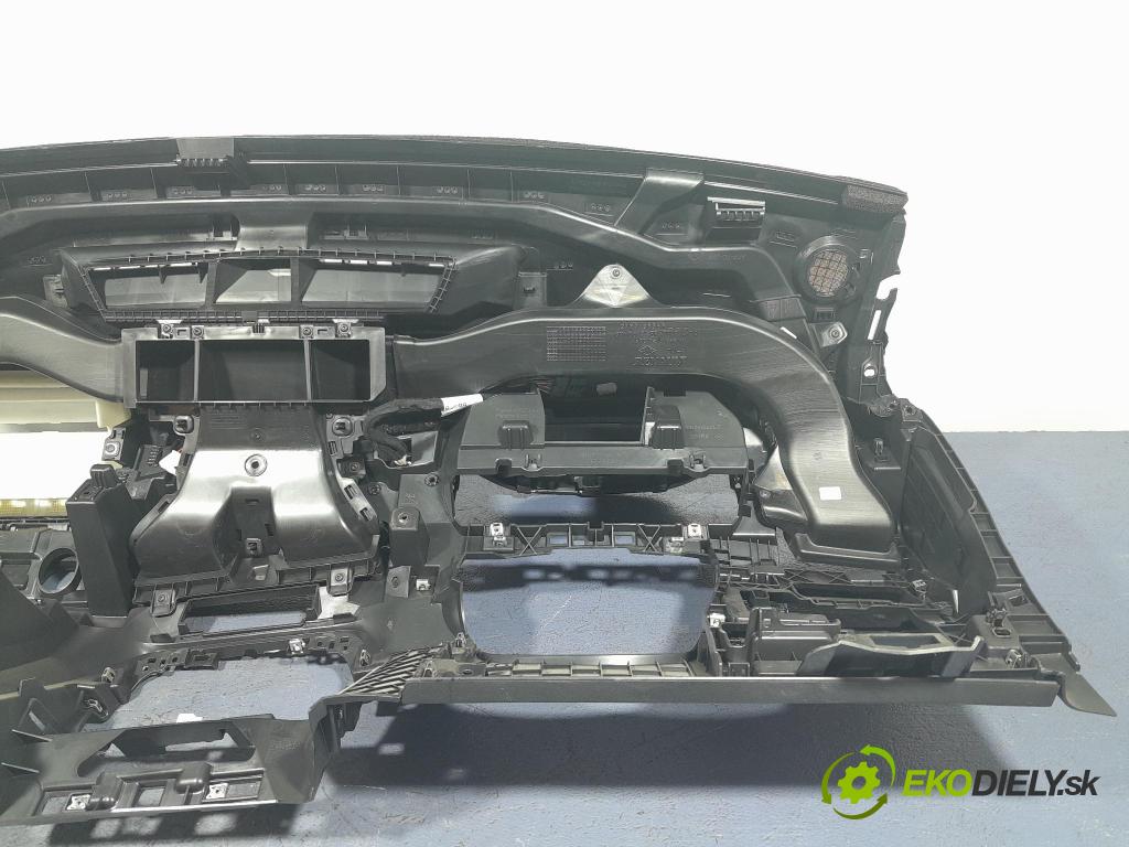 Dacia Sandero 2022 kokpit,pristrojová doska