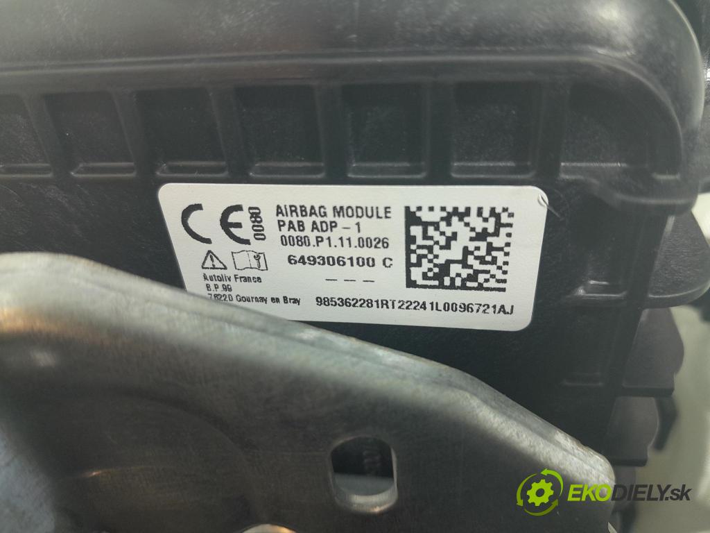 Dacia Sandero 2022 kokpit,pristrojová doska