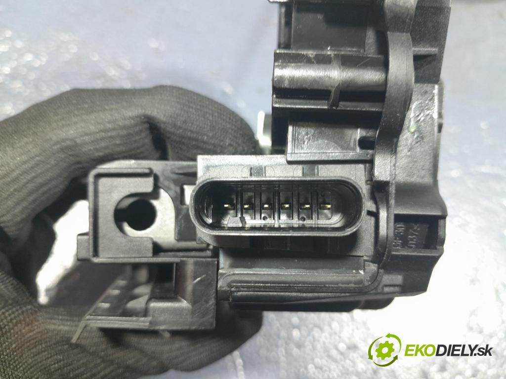 Bmw X5 2023 zámek dveře před v pravo: 7477702