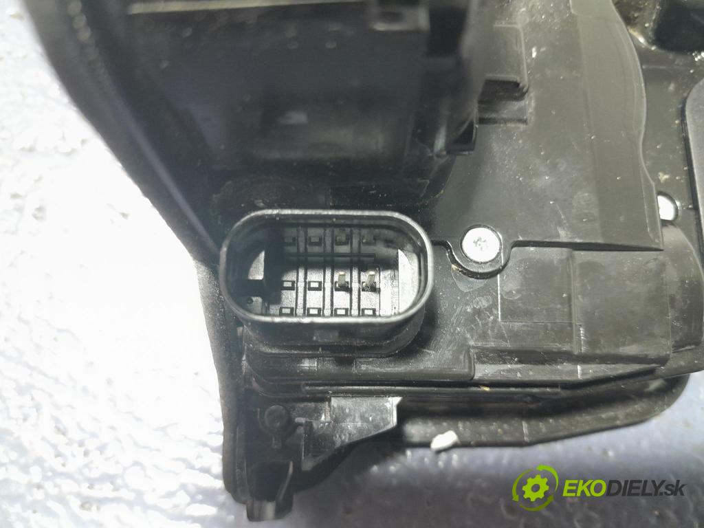 Bmw X5 2023 zámek dveře před v pravo: 7477702