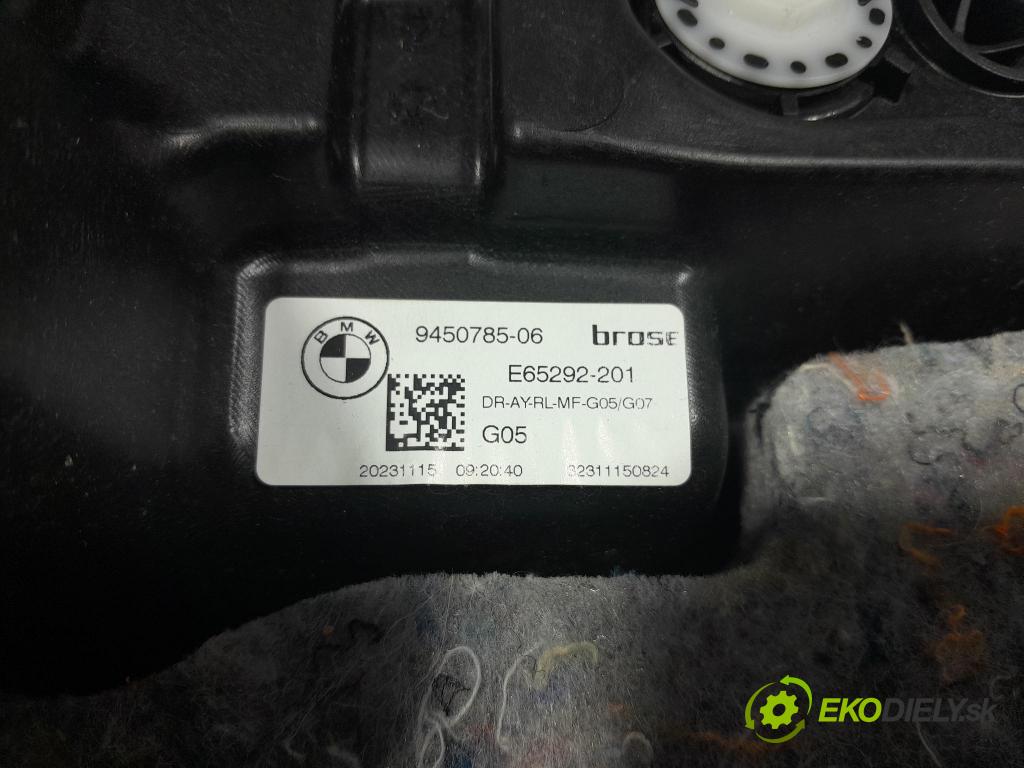 Bmw X5 2023 mechanismus stahování Sklenka: Zad: Levý: 9450785