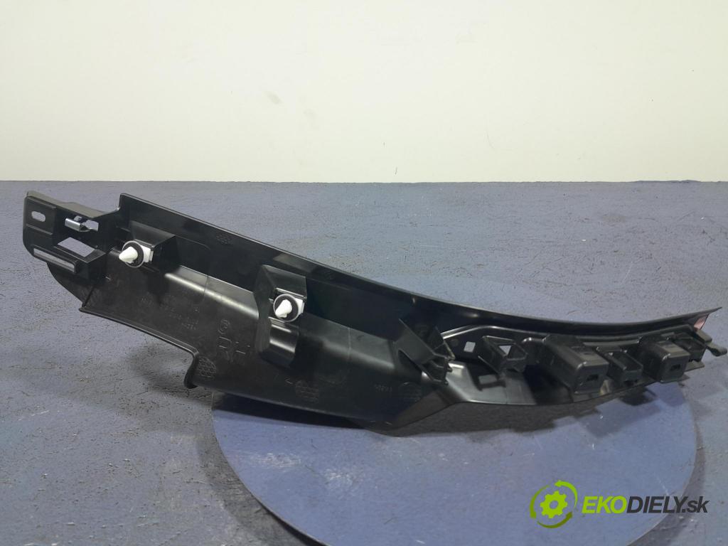 Bmw X5 2023 kryt Plast: Interiéry: 7434244