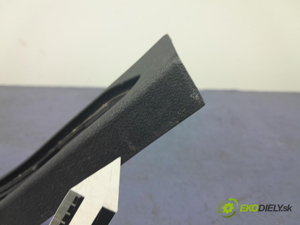 Bmw X5 2023 kryt Plast: Interiéry: 7434243
