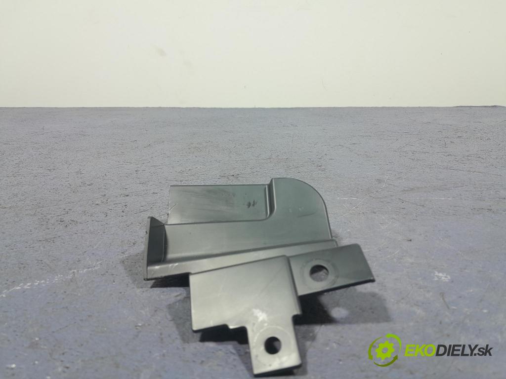 Bmw X5 2023 kryt Plast: Interiéry: 9483035