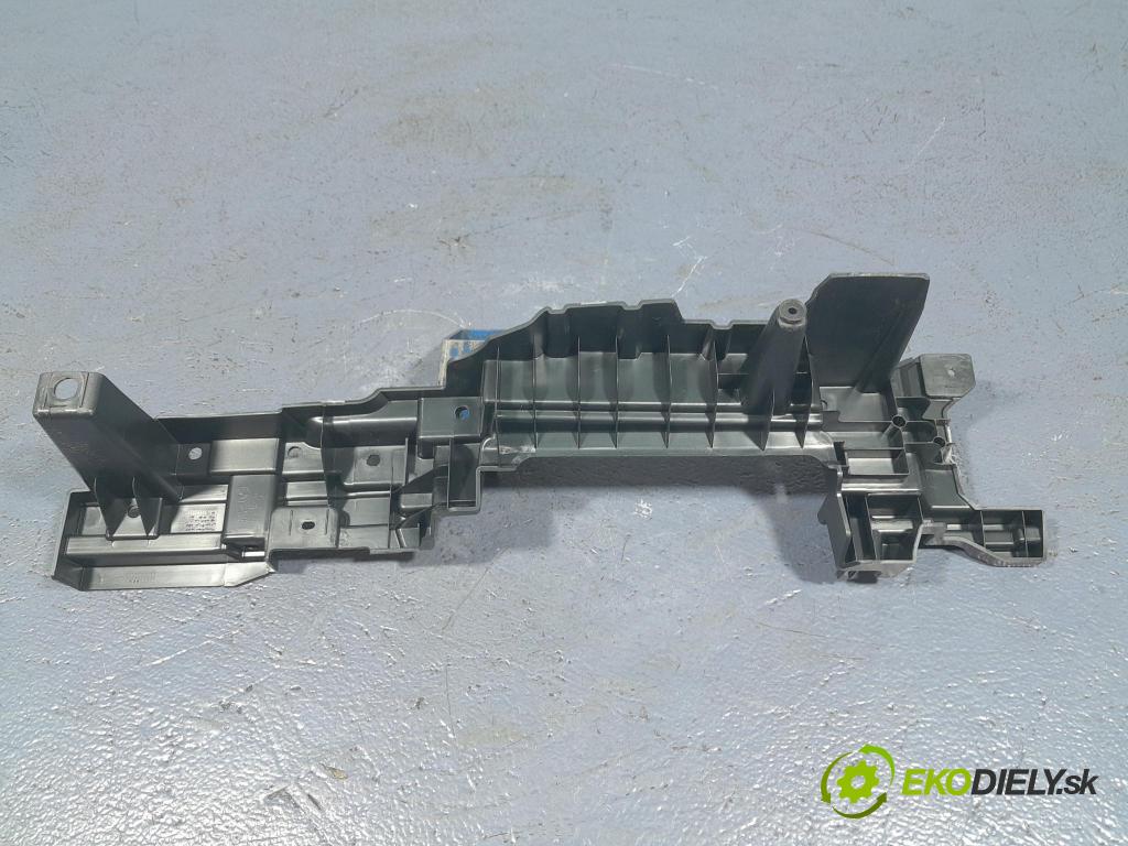 Bmw X5 2023 lišta kufra: 7438240