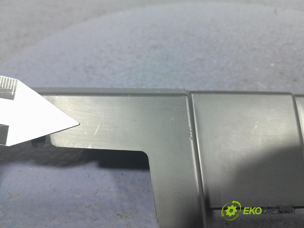 Bmw X5 2023 kryt Plast: Interiéry: 7952058