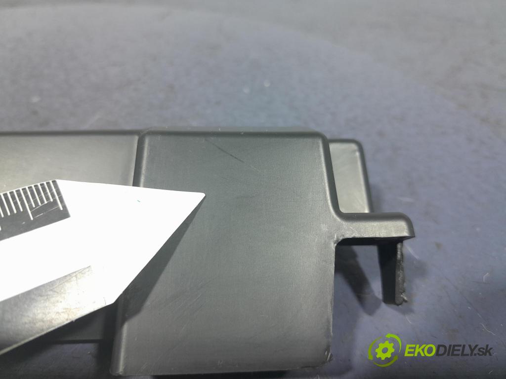 Bmw X5 2023 kryt Plast: Interiéry: 7952058
