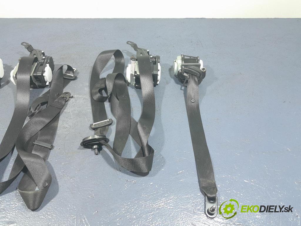 Bmw X5 2023 Pásy: Bezpečnosť: x 5A70915