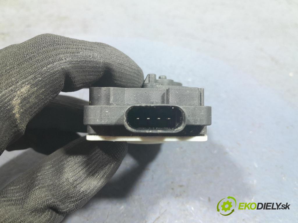 Bmw X5 2023 miežka / Gril: 9881646