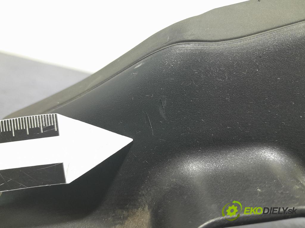 Bmw X5 2023 kryt Plast: Interiéry: 5A5B4A4