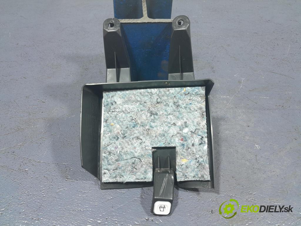 Bmw X5 2023 kryt Plast: Interiéry: 7466133