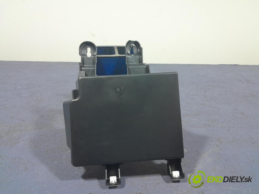 Bmw X5 2023 kryt Plast: Interiéry: 7466134