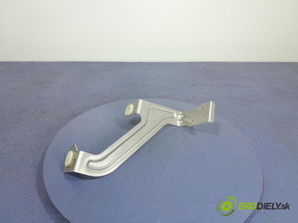 Bmw X5 2023 kryt Plast: podvozek: 7428100