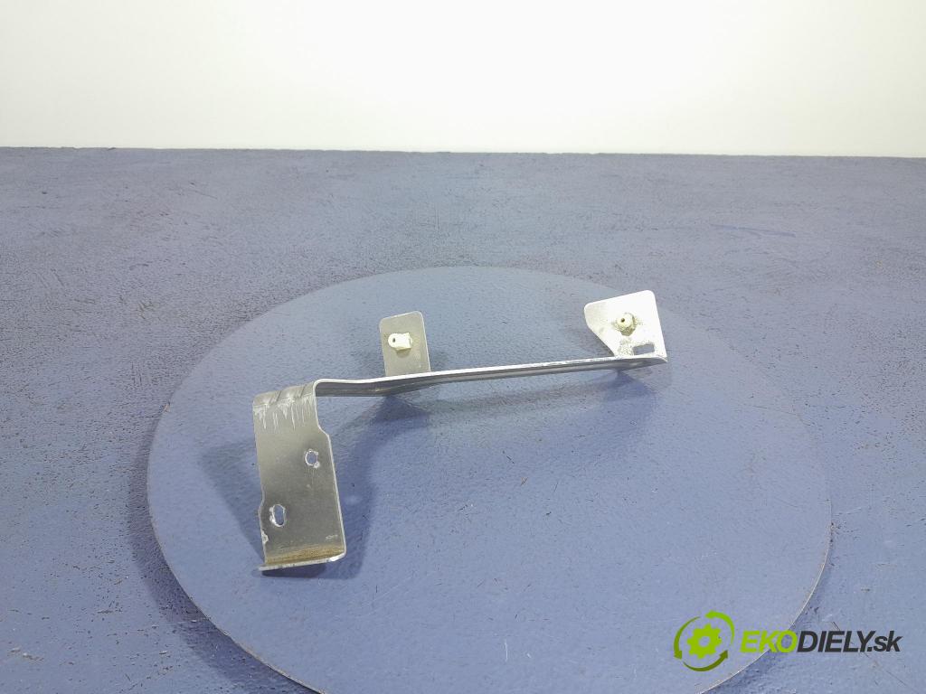 Bmw X5 2023 kryt Plast: podvozek: 7428100