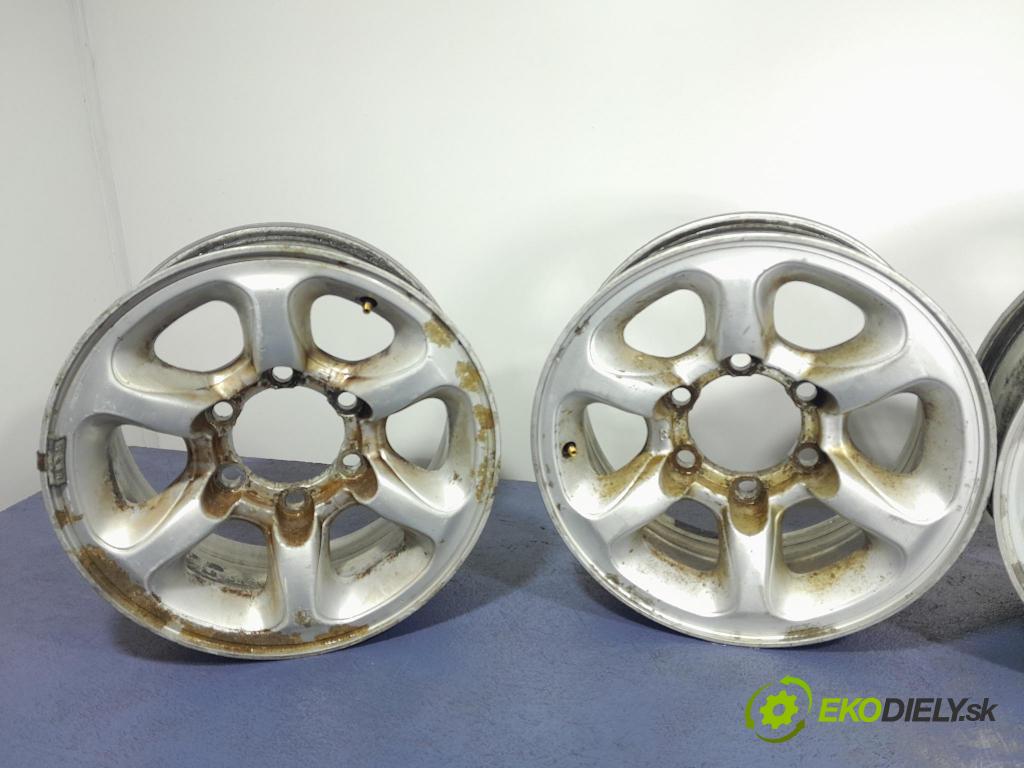 Mitsubishi Pajero 1999 Ráfiky: Hlinikové: