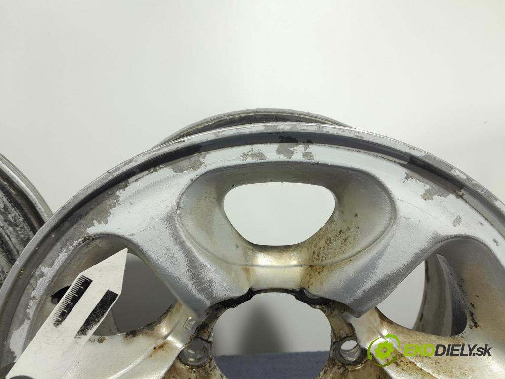 Mitsubishi Pajero 1999 Ráfiky: Hlinikové: