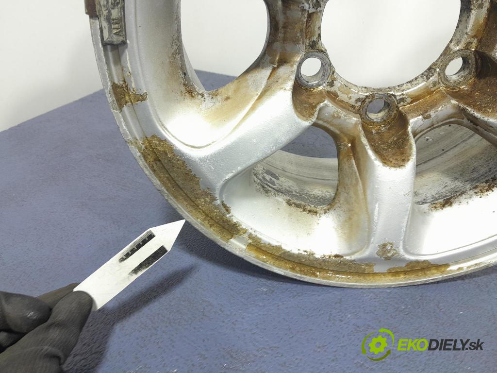 Mitsubishi Pajero 1999 Ráfiky: Hlinikové: